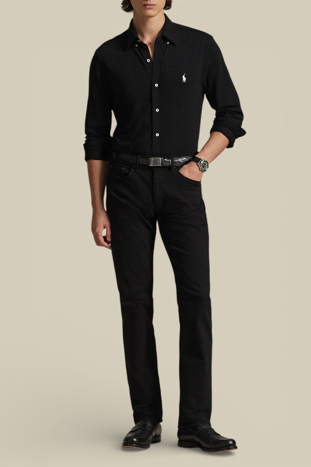 תמונת כל הלוק של חולצות כפתורים ארוכה